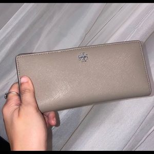 Tory Burch wallet